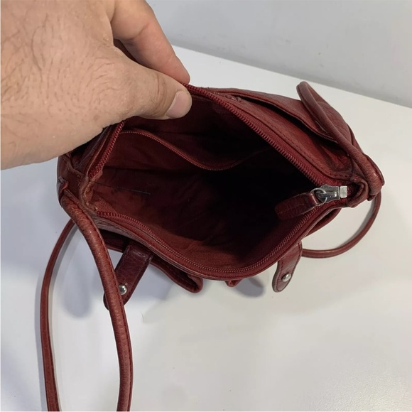 Fossil Red Morgan Pebbled Leather Zip Up Crossbody Shoulder Bag Purse Pockets - Picture 6 of 12